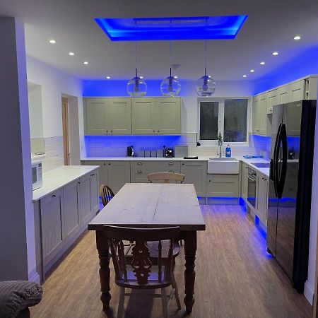 2 Bedroom Detached Bungalow With Hot Tub And Secure Garden And Parking - Pet Friendly On 7 Acres Of Land Бостон Екстер'єр фото